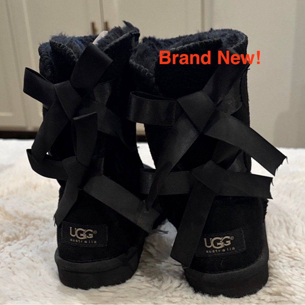 UGG little girl Black Bow Boots. New without box